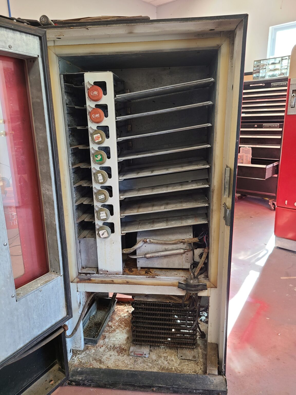 Setting an Electric Vintage Coke Machine to Free Vend Soda City